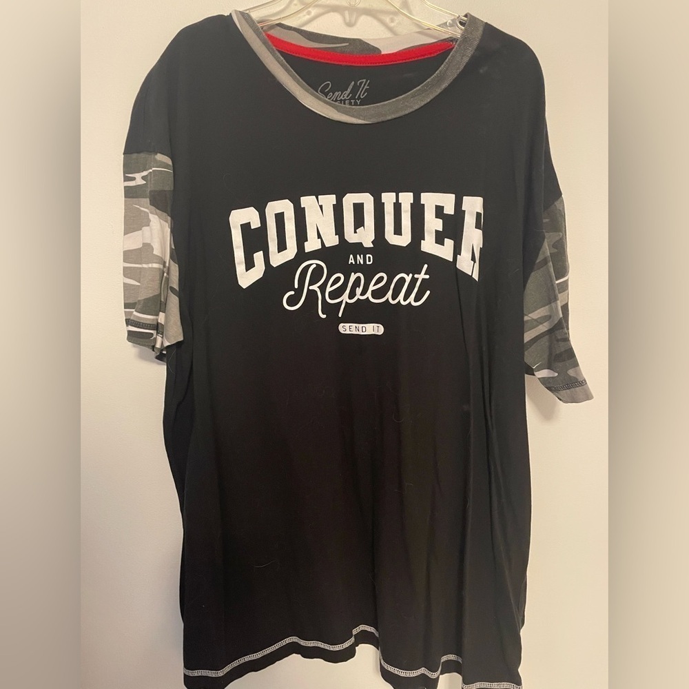 🎉2/$15 Society Black and Gray Camo Sleeve Tee